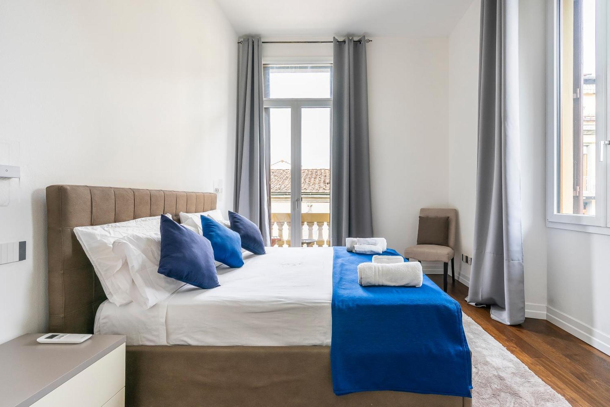San Marco Black Appartamento Luxury Con Terrazzo E Parcheggio Su Richiesta フィレンツェ エクステリア 写真