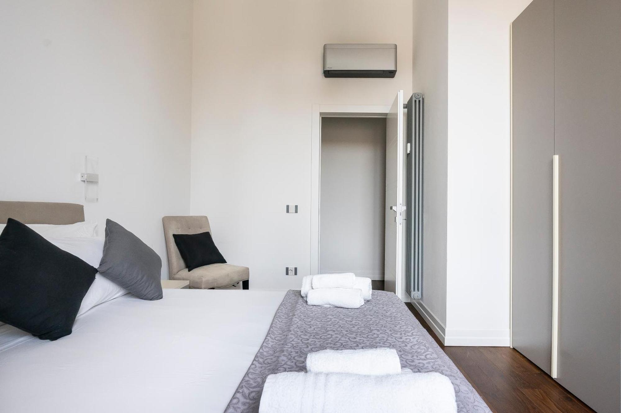 San Marco Black Appartamento Luxury Con Terrazzo E Parcheggio Su Richiesta フィレンツェ エクステリア 写真