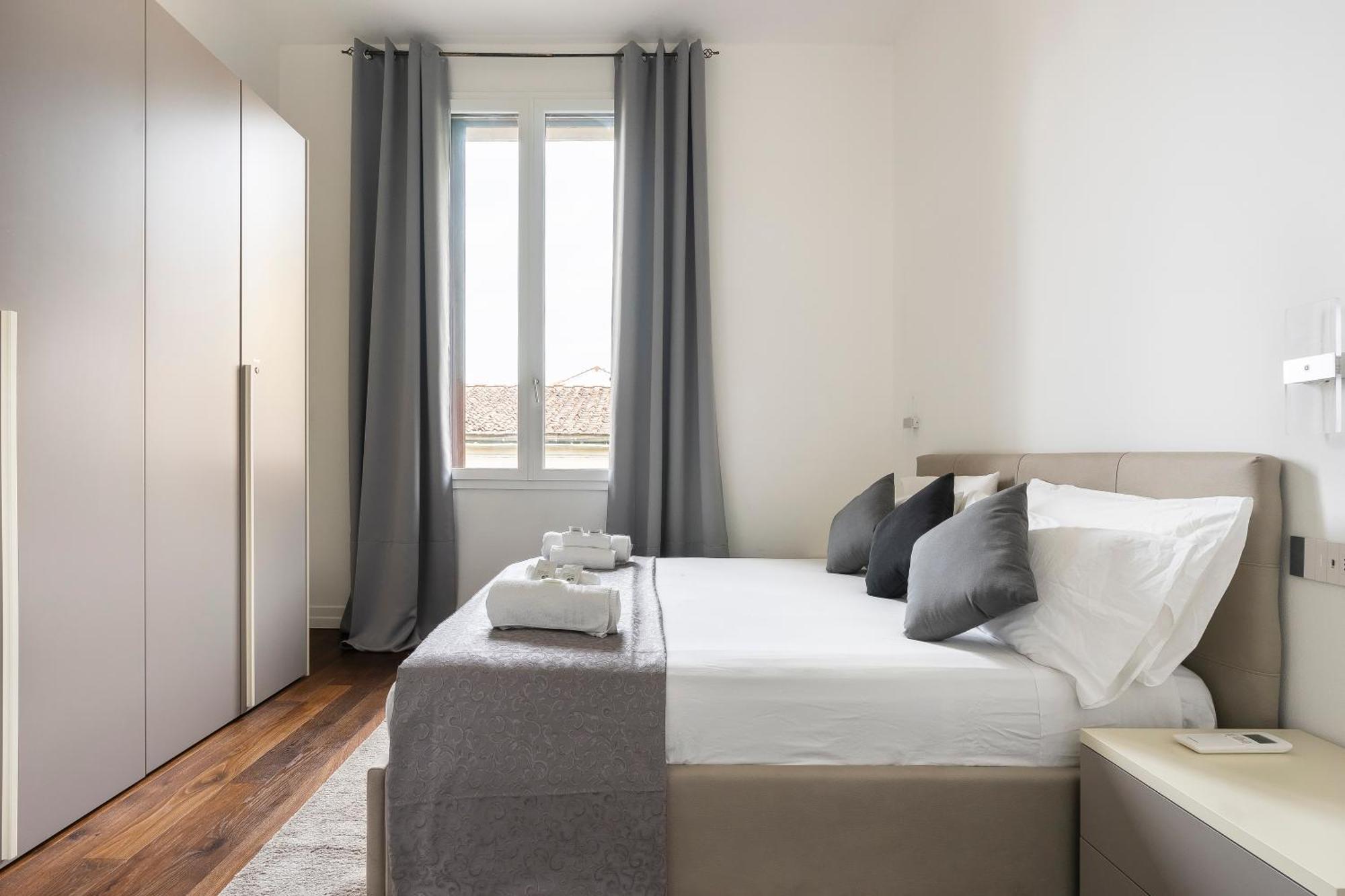 San Marco Black Appartamento Luxury Con Terrazzo E Parcheggio Su Richiesta フィレンツェ エクステリア 写真